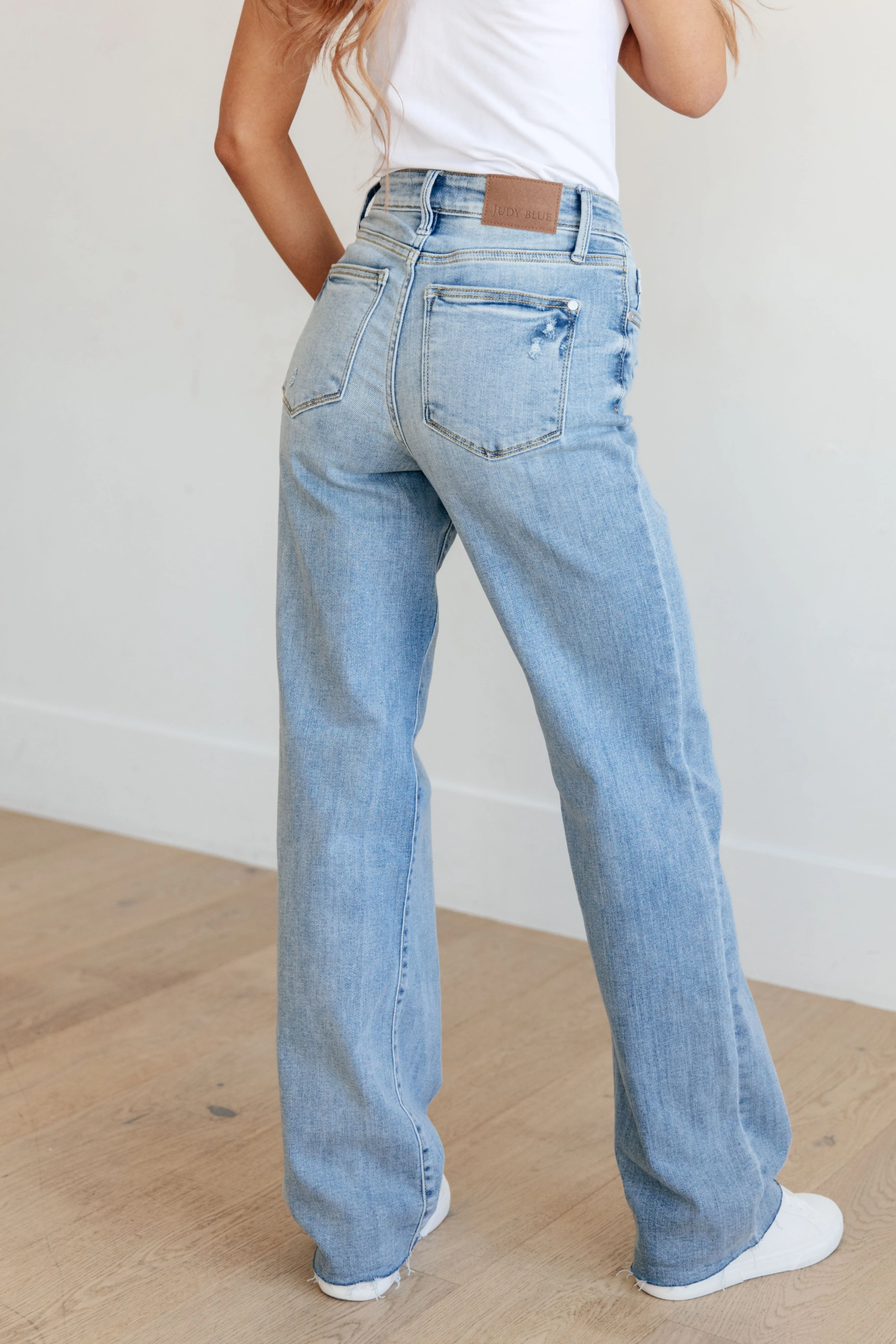 Mildred V-Front Waistband Straight Jeans by Judy Blue